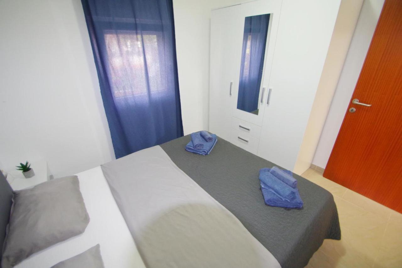 Apartment Pineta In Village Valbandon Exterior foto